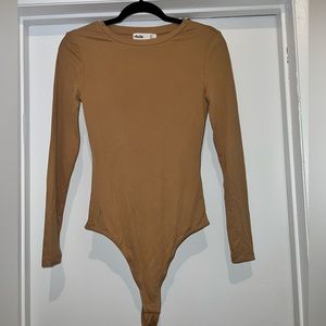 Ribbed long sleeved bodysuit